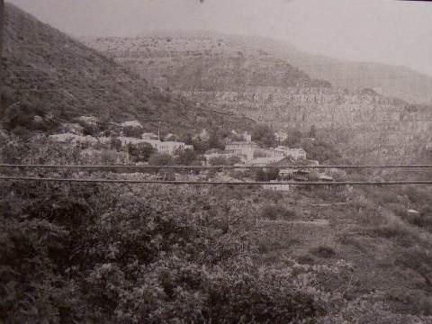 bw photo of jerome hillside